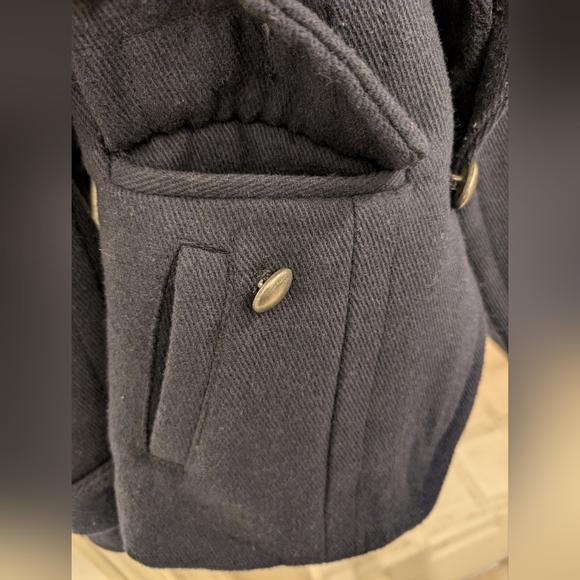 American Eagle super cute Faux Fur Coat Women's Size Small - Picture 7 of 7